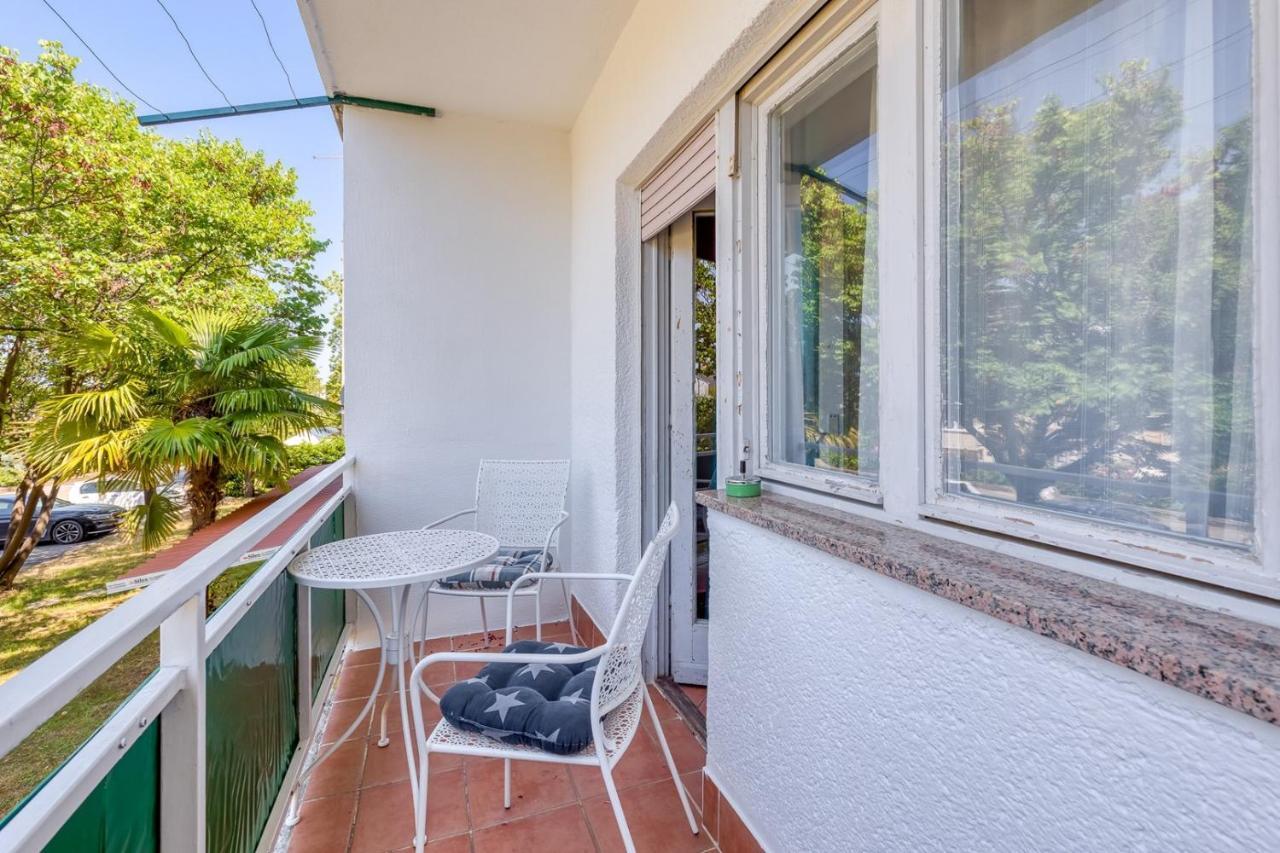 Apartment Gaby With Balcony Πόρετς Εξωτερικό φωτογραφία