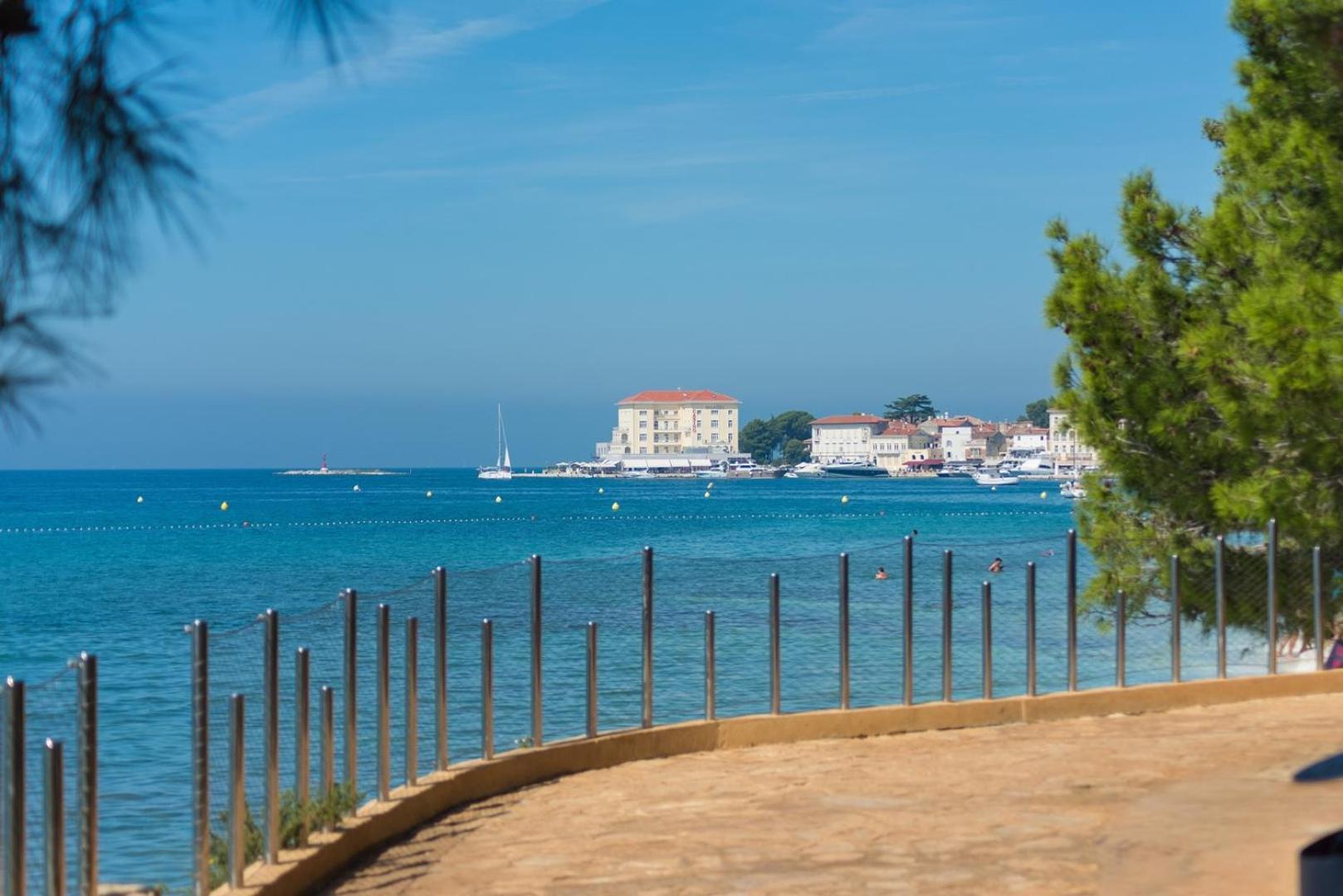 Apartment Gaby With Balcony Πόρετς Εξωτερικό φωτογραφία